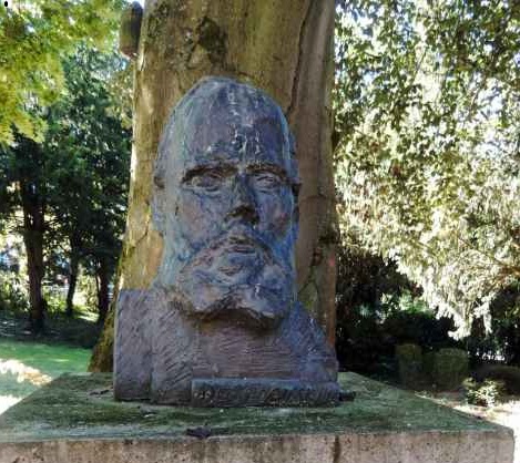 Dostoevsky's bust