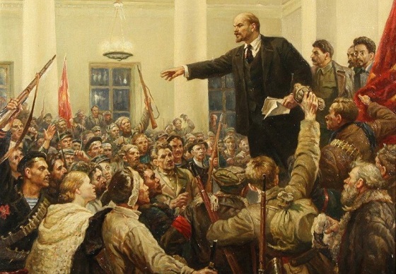 Lenin with crowd